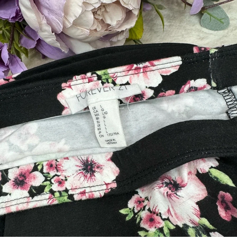 Forever 21 Floral Black Mini Skirt - Picture 10 of 10